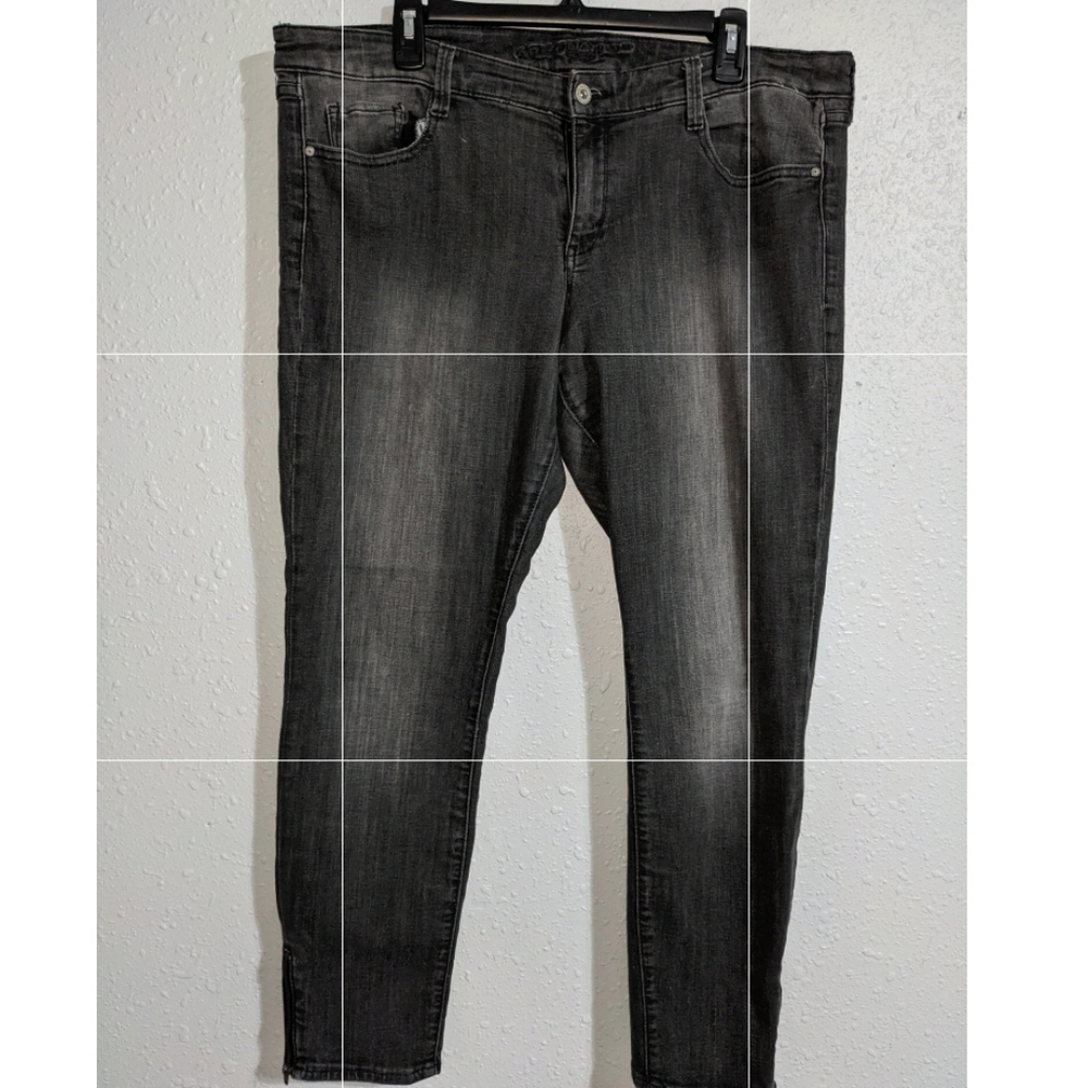 Arizona Black Jeans